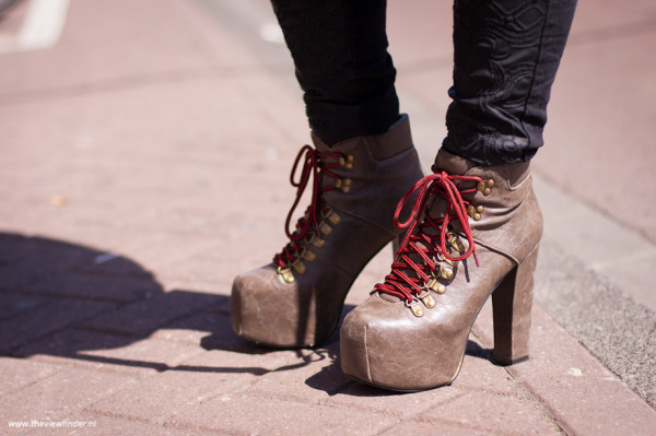 army on heels 2 | ©The Viewfinder
