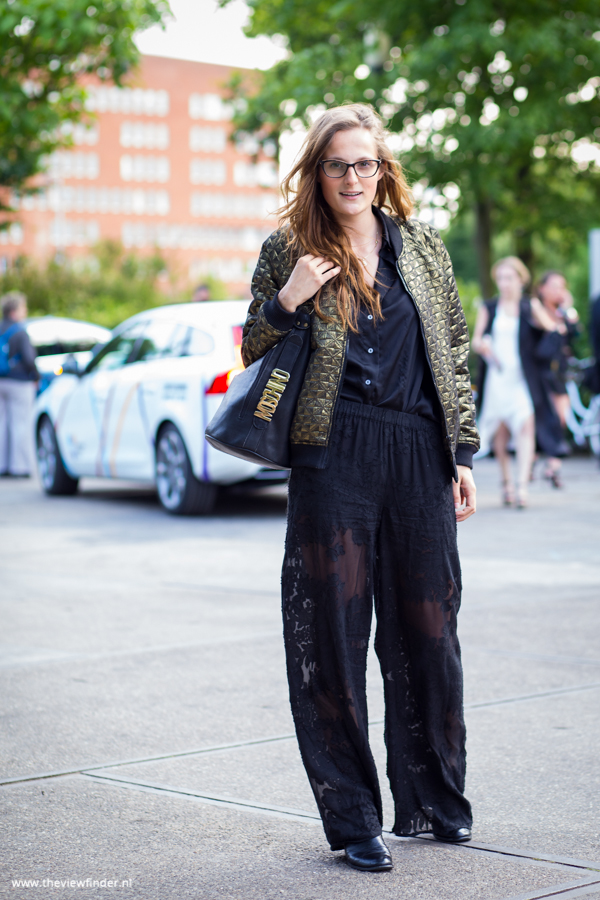 moschino bag AFW | ©The Viewfinder