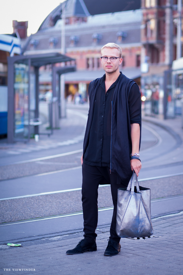 zipper coat amsterdam | ©THE VIEWFINDER