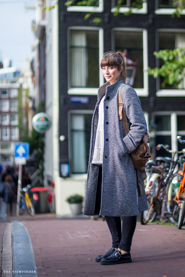 awesome vintage coat street style amsterdam | ©THE VIEWFINDER