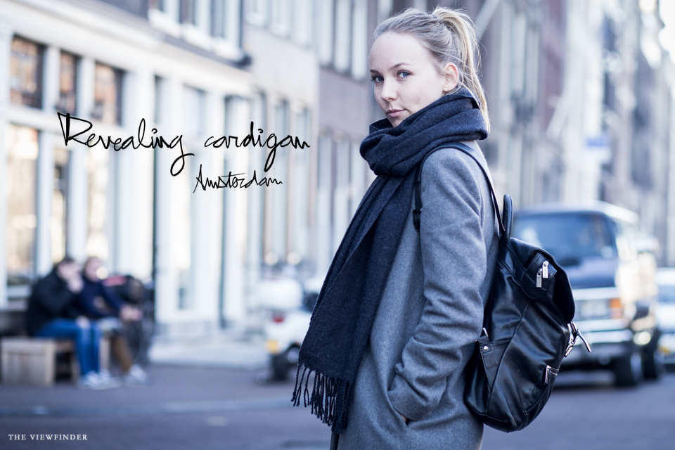 revealing cardigan backbag street style 3| ©THE VIEWFINDER