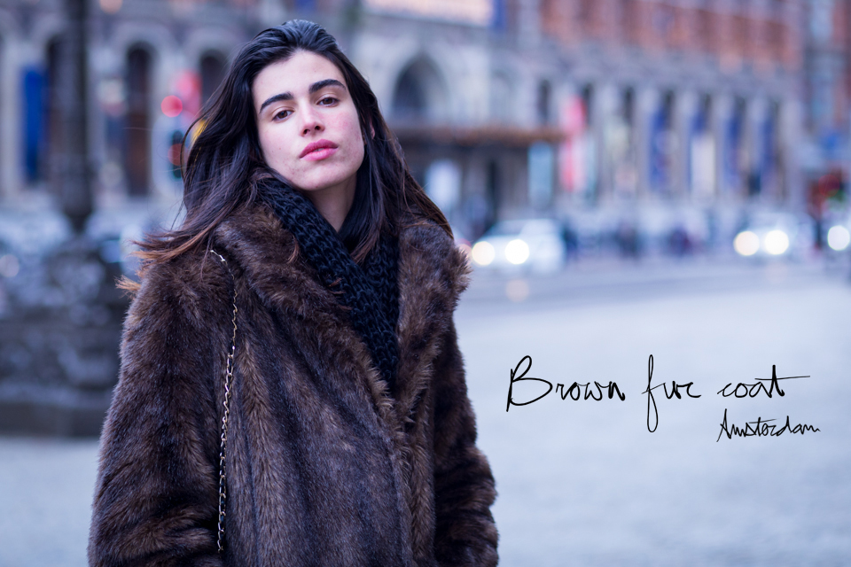 brown fur coat street style amsterdam women banner | ©THE VIEWFINDER