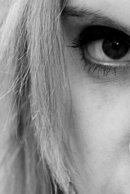 canon 100mm f2.8L review lens gear | ©THE VIEWFINDER-8378-2