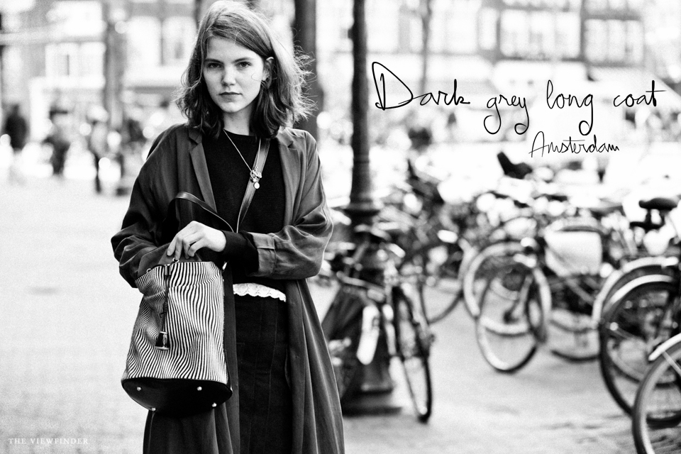 dark grey long coat womenswear street style amsterdam fashion | ©THE VIEWFINDER-7680 title
