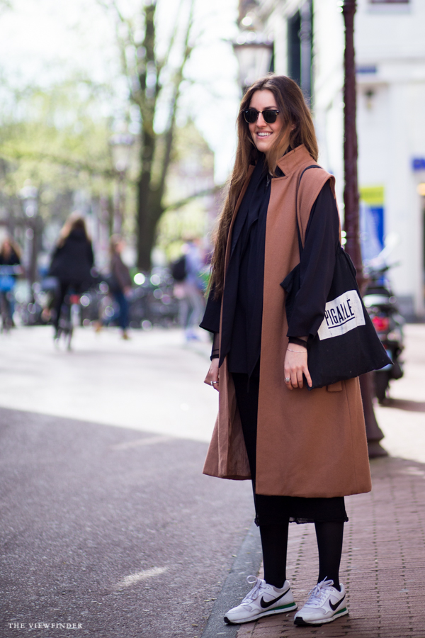 sleeveless coat womenswear fashion street style amsterdam | ©THE VIEWFINDER-7692